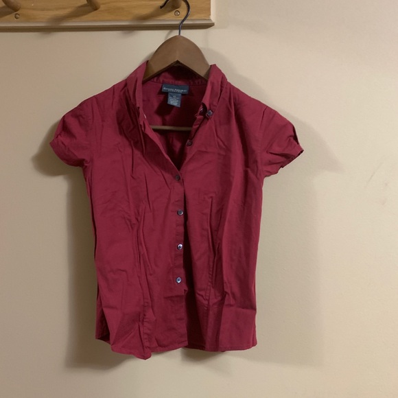 3/$20 Banana Republic Red Short Sleeve Top - Picture 1 of 3